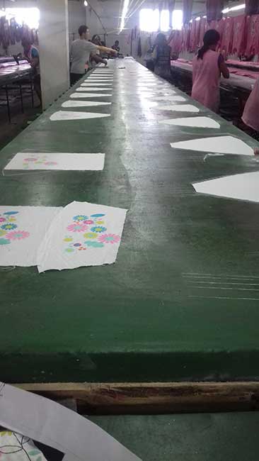 Line Table loading Screen Printer Factory in Madagascar